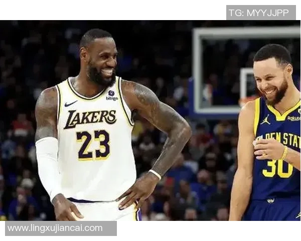 2013年季后赛马刺与勇士第三场激战回顾与精彩瞬间分析