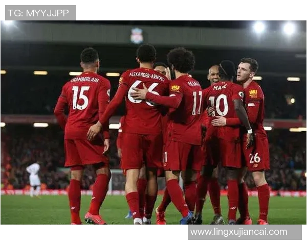 利物浦击败曼城，取得赛季关键胜利，榜首位置稳固